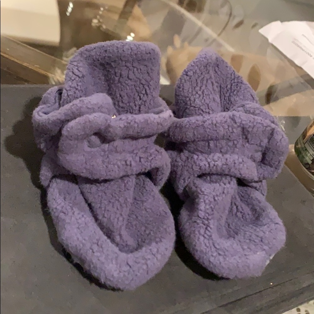 Zutano 12 month Gripper Booties